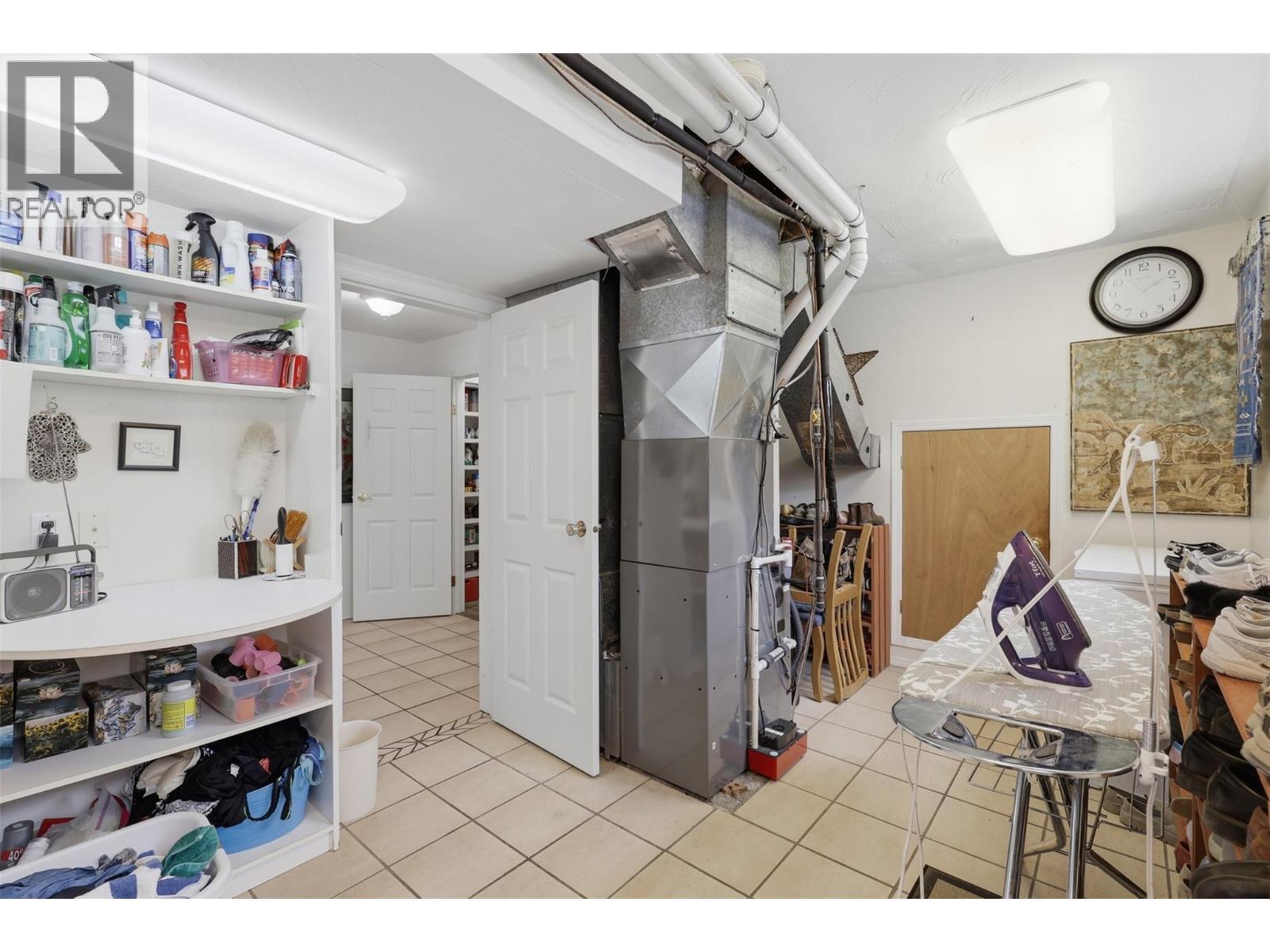 230 Vista Place, Ashcroft, BC - Indoor
