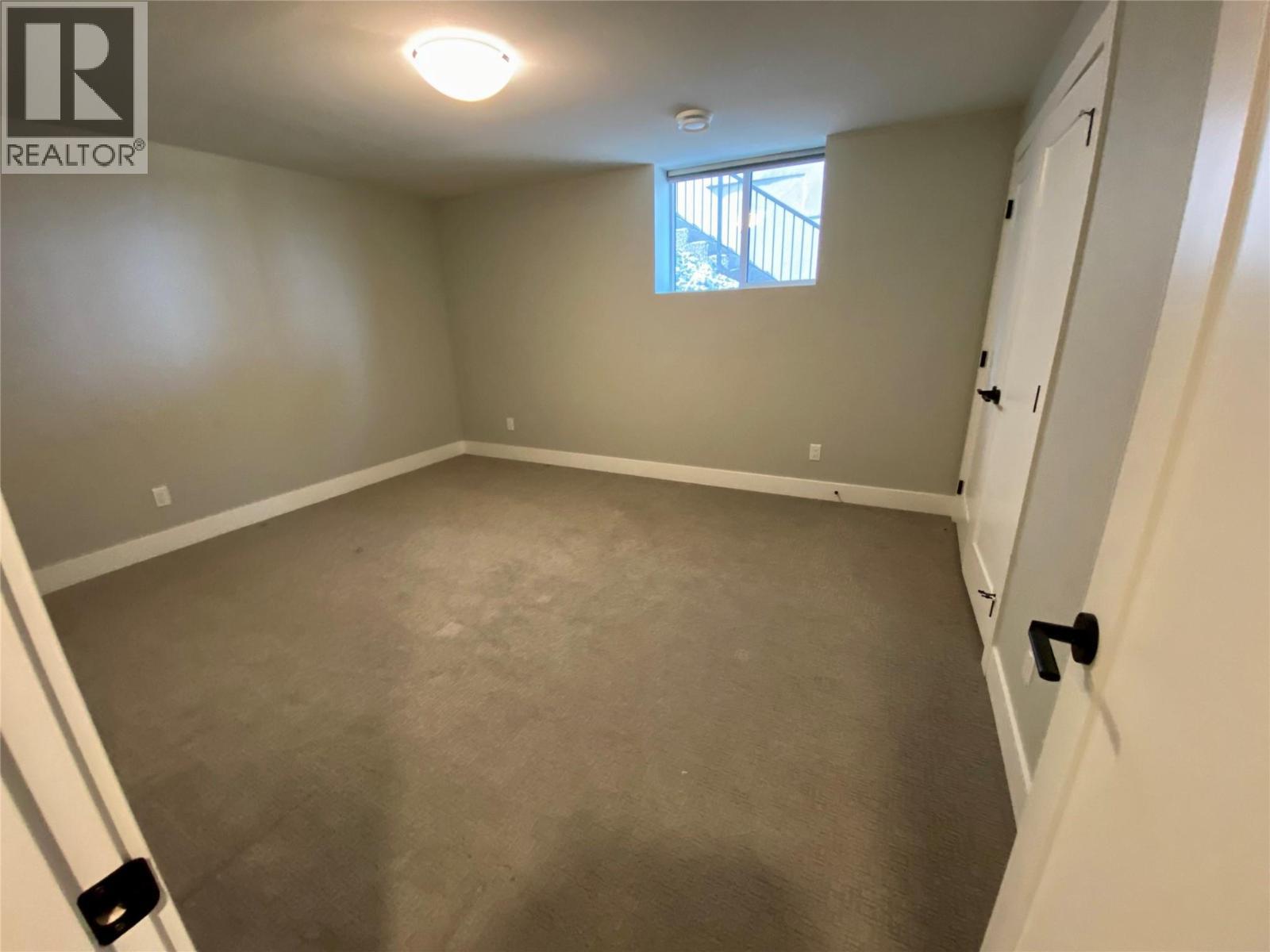 5402 Kestrel Lane, Kelowna, BC - Indoor Photo Showing Other Room