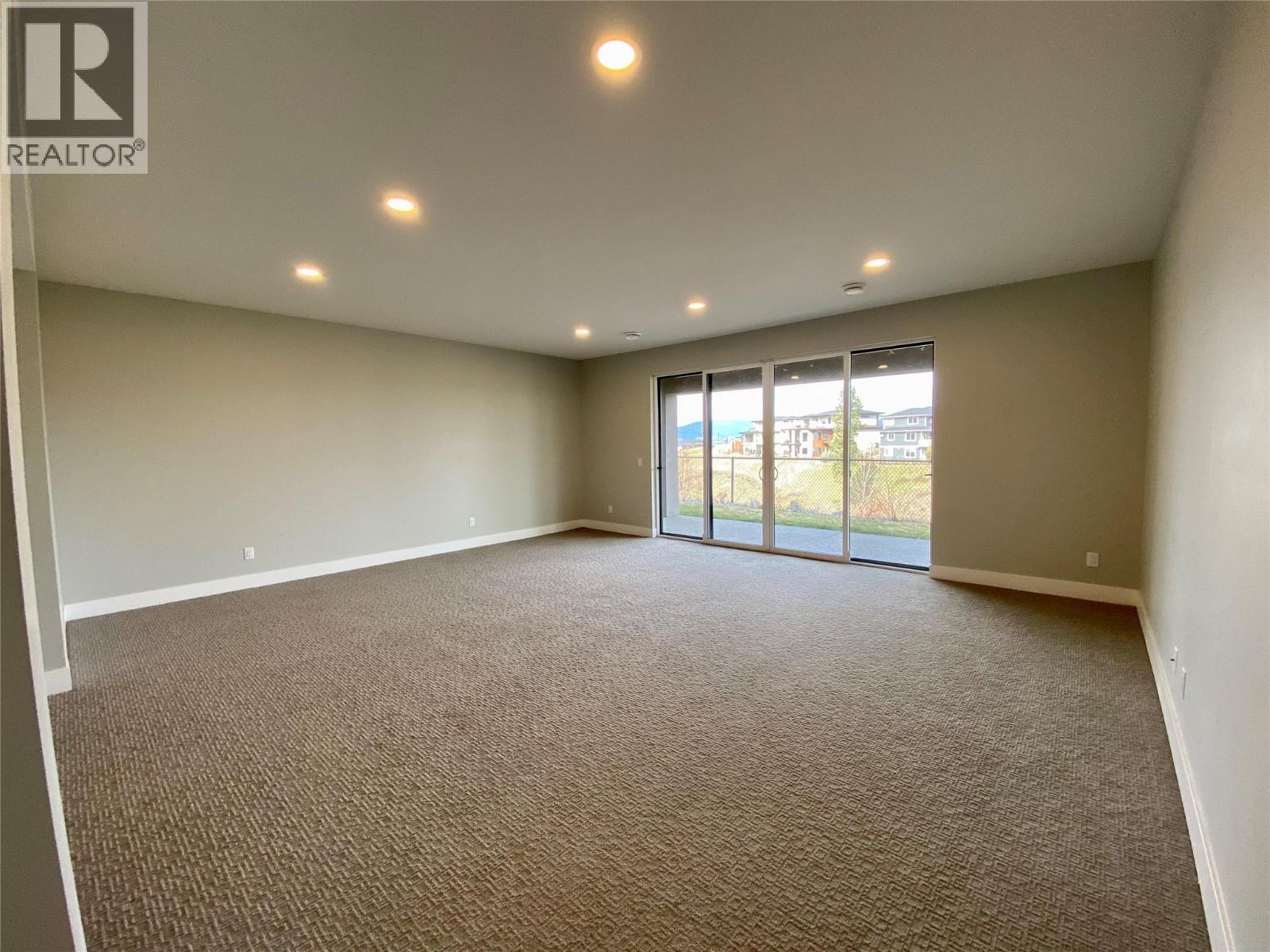 5402 Kestrel Lane, Kelowna, BC - Indoor Photo Showing Other Room