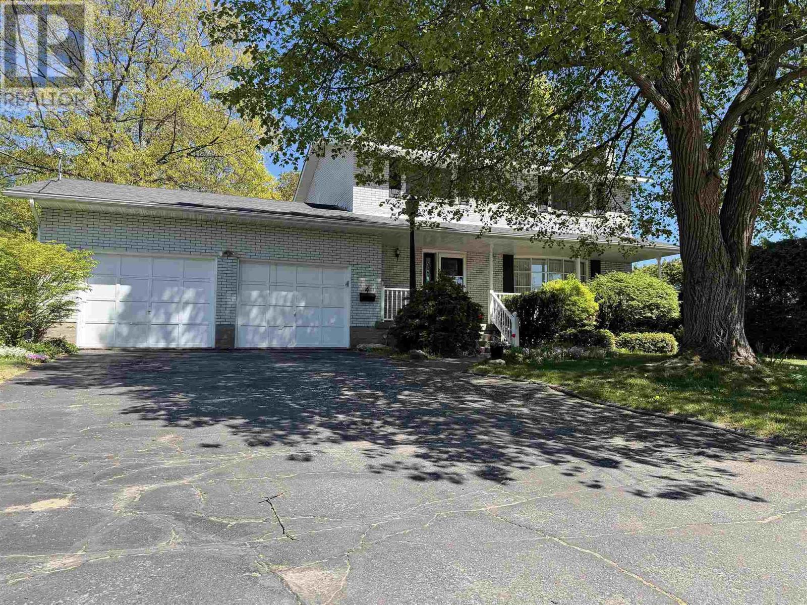 4 Silver Birch Dr, Sault Ste Marie, ON - Outdoor