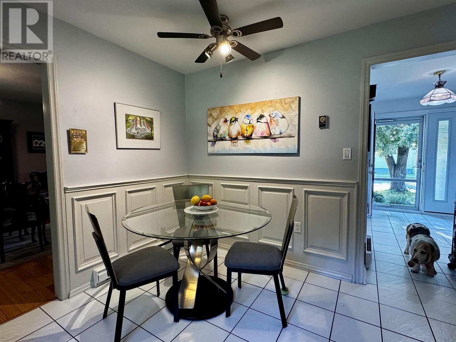 4 Silver Birch Dr, Sault Ste Marie, ON - Indoor Photo Showing Dining Room