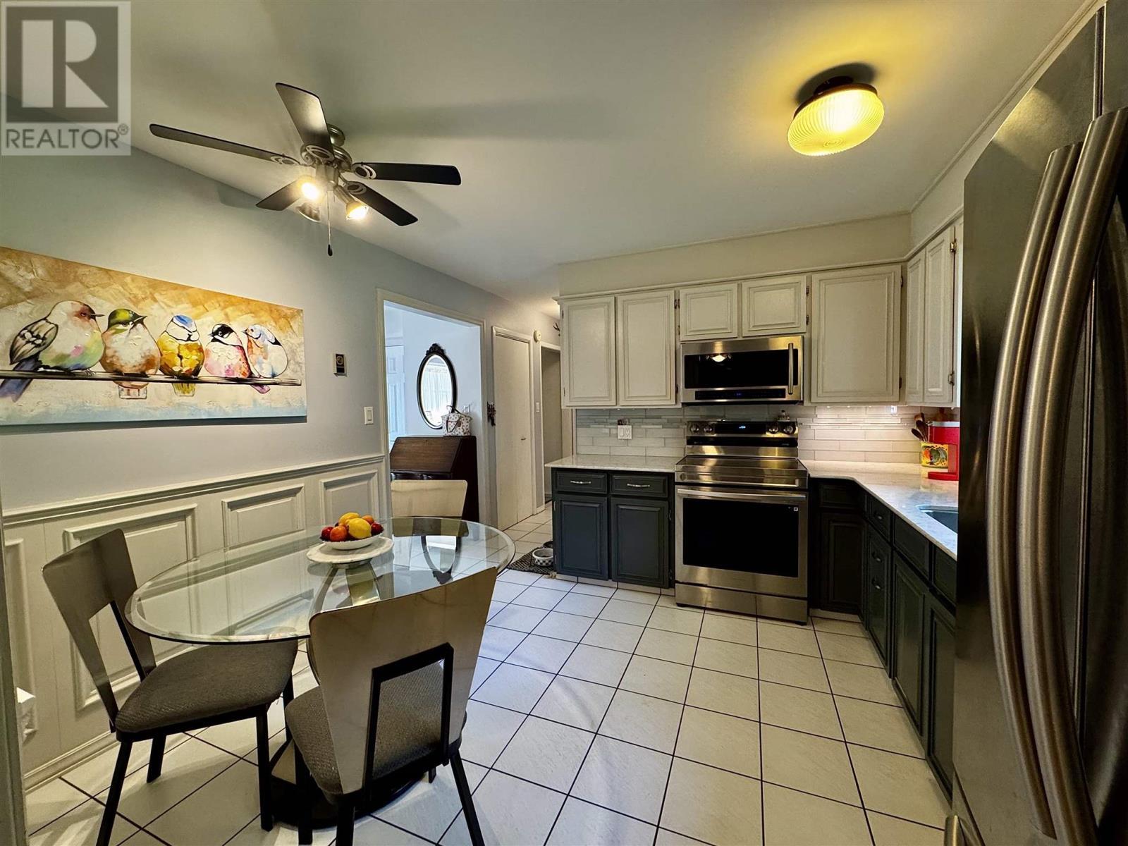 4 Silver Birch Dr, Sault Ste Marie, ON - Indoor Photo Showing Kitchen