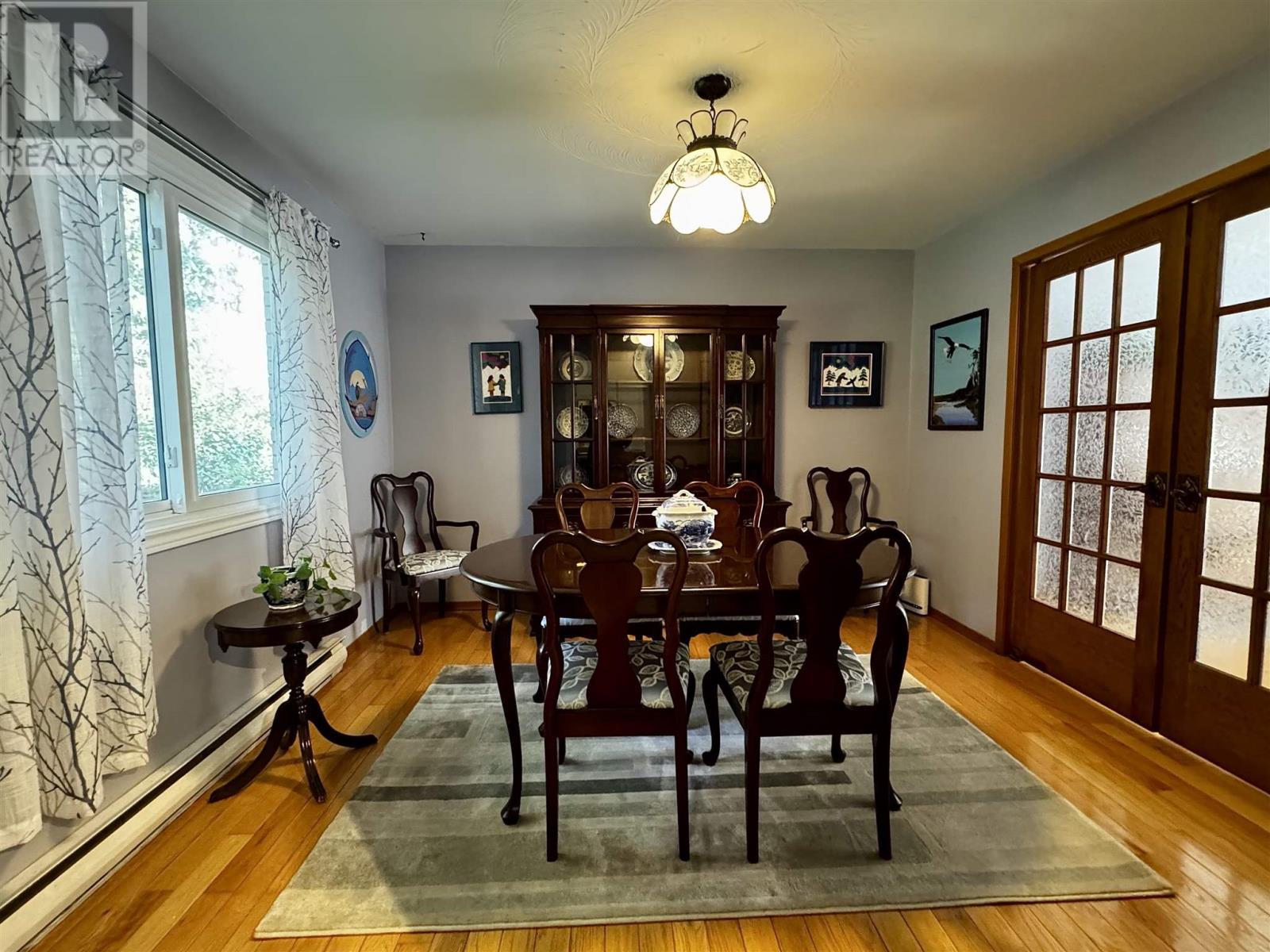 4 Silver Birch Dr, Sault Ste Marie, ON - Indoor Photo Showing Dining Room