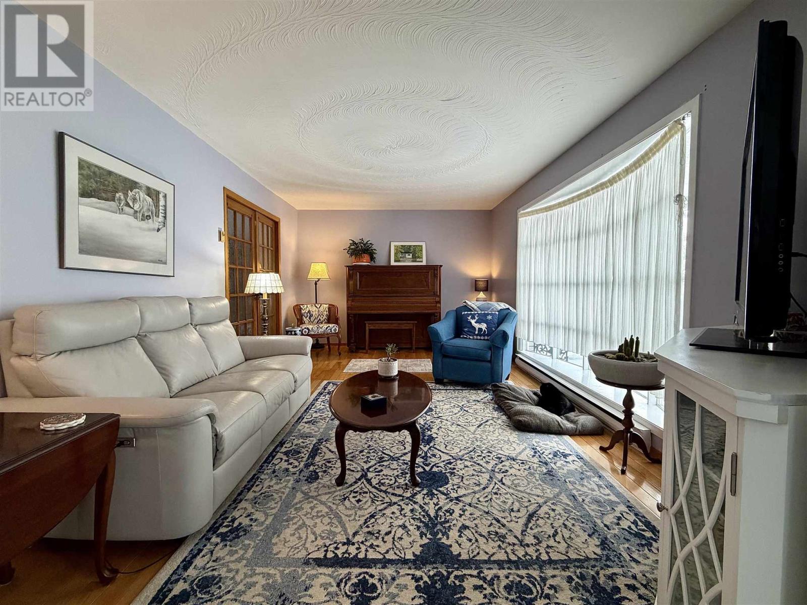 4 Silver Birch Dr, Sault Ste Marie, ON - Indoor Photo Showing Living Room