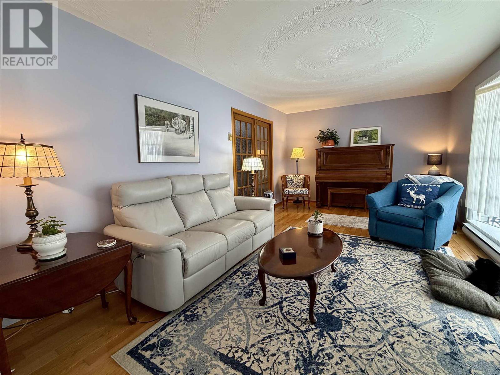 4 Silver Birch Dr, Sault Ste Marie, ON - Indoor Photo Showing Living Room