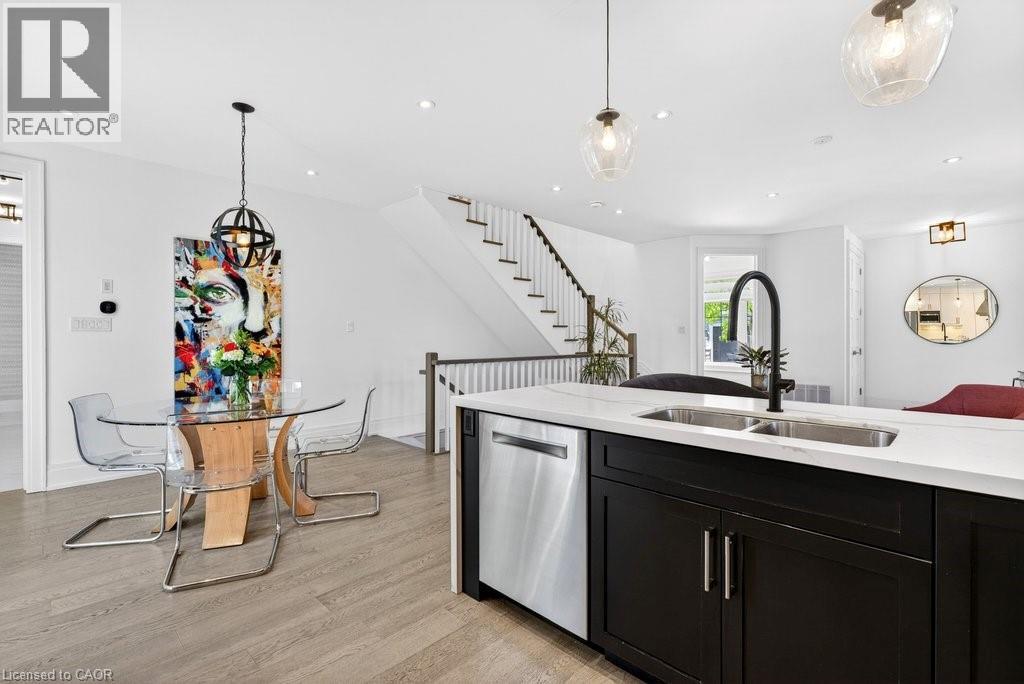 2134 New Street Unit# 6, Burlington, ON - Indoor Photo Showing Kitchen With Double Sink