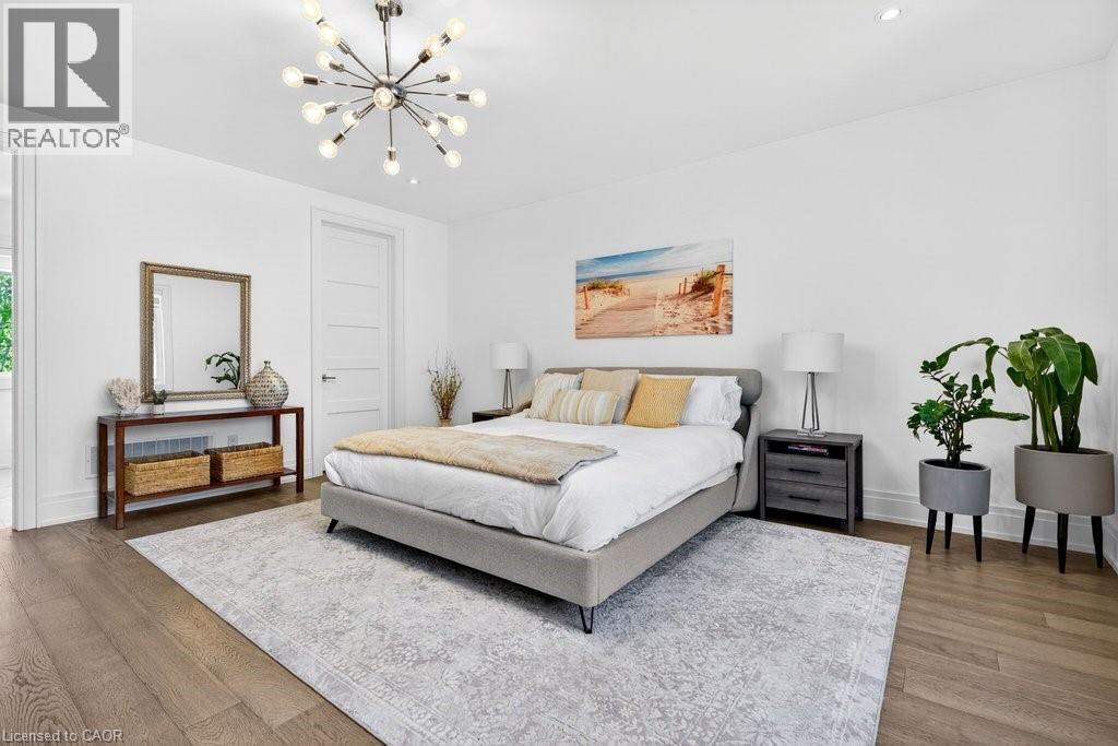 2134 New Street Unit# 6, Burlington, ON - Indoor Photo Showing Bedroom