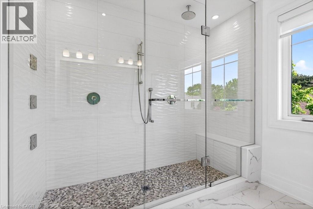 2134 New Street Unit# 6, Burlington, ON - Indoor Photo Showing Bathroom