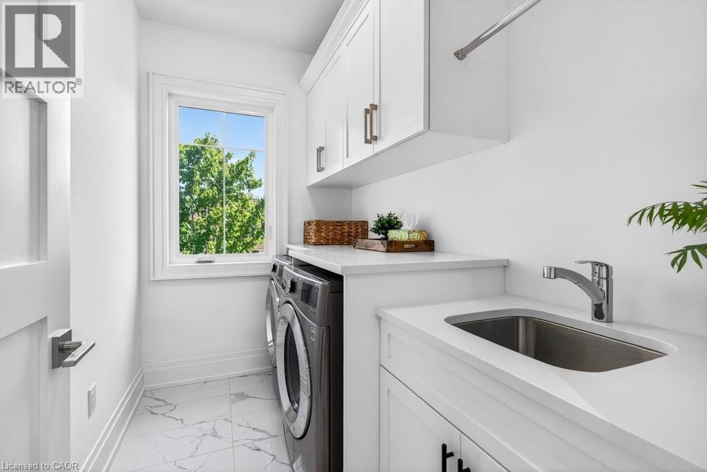2134 New Street Unit# 6, Burlington, ON - Indoor Photo Showing Laundry Room