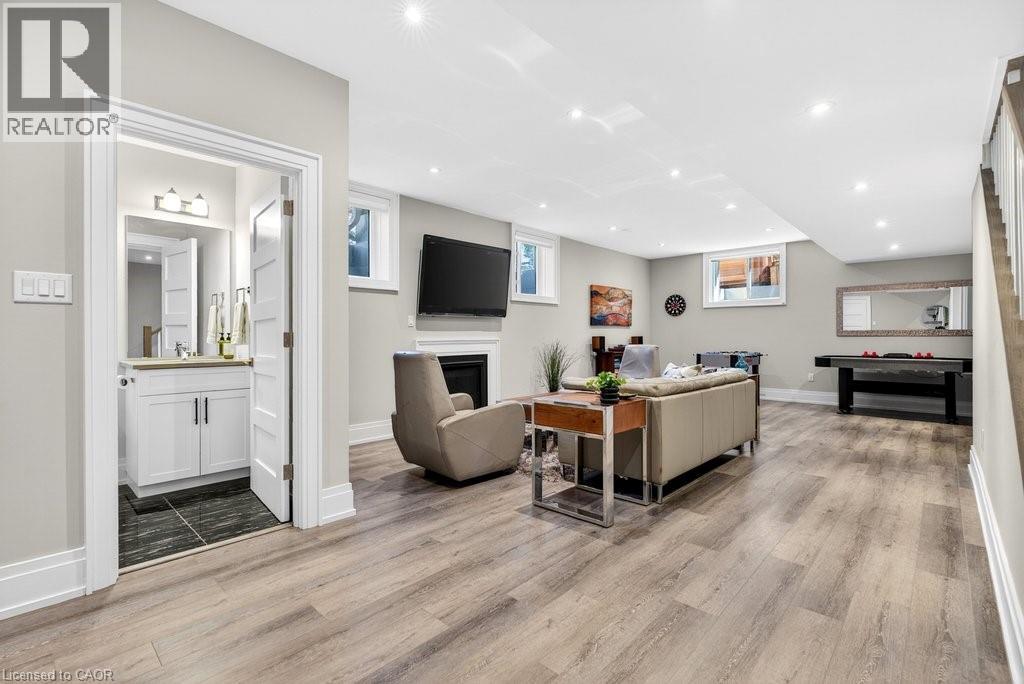 2134 New Street Unit# 6, Burlington, ON - Indoor With Fireplace