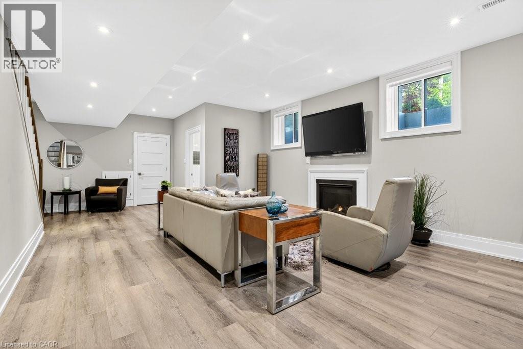 2134 New Street Unit# 6, Burlington, ON - Indoor With Fireplace