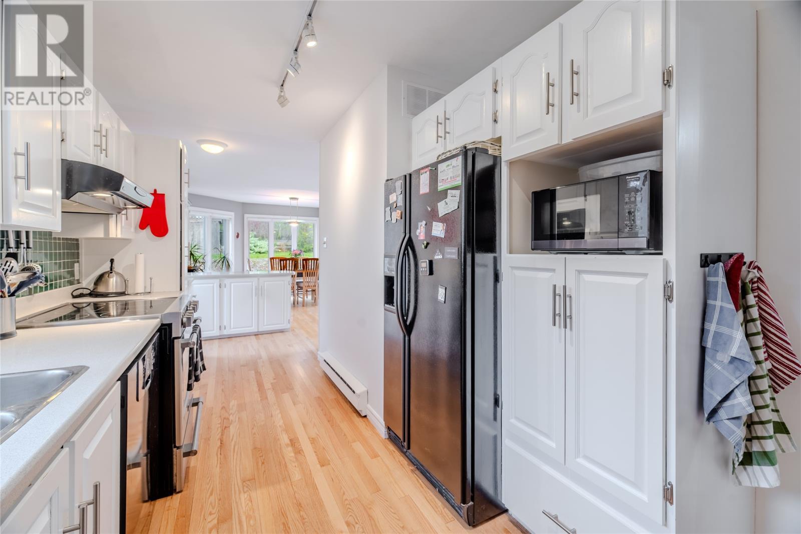 47 Empire Avenue, St. John'S, NL - Indoor Photo Showing Kitchen