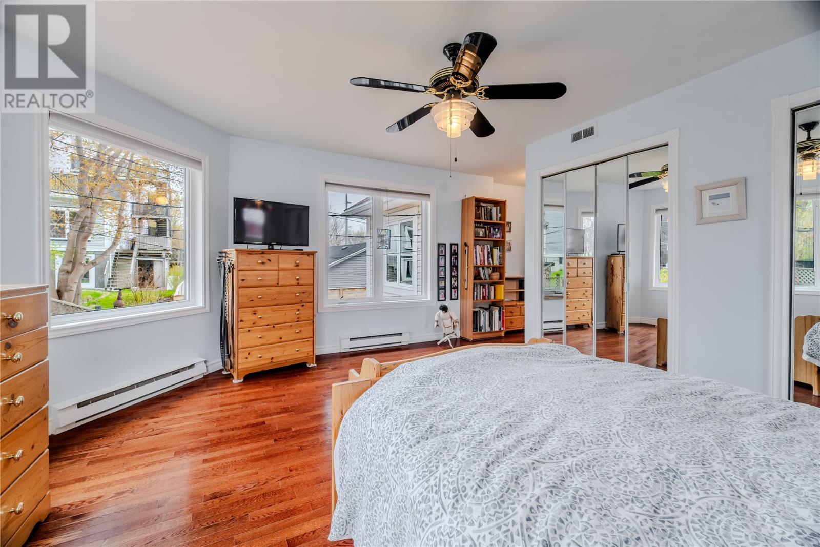 47 Empire Avenue, St. John'S, NL - Indoor Photo Showing Bedroom
