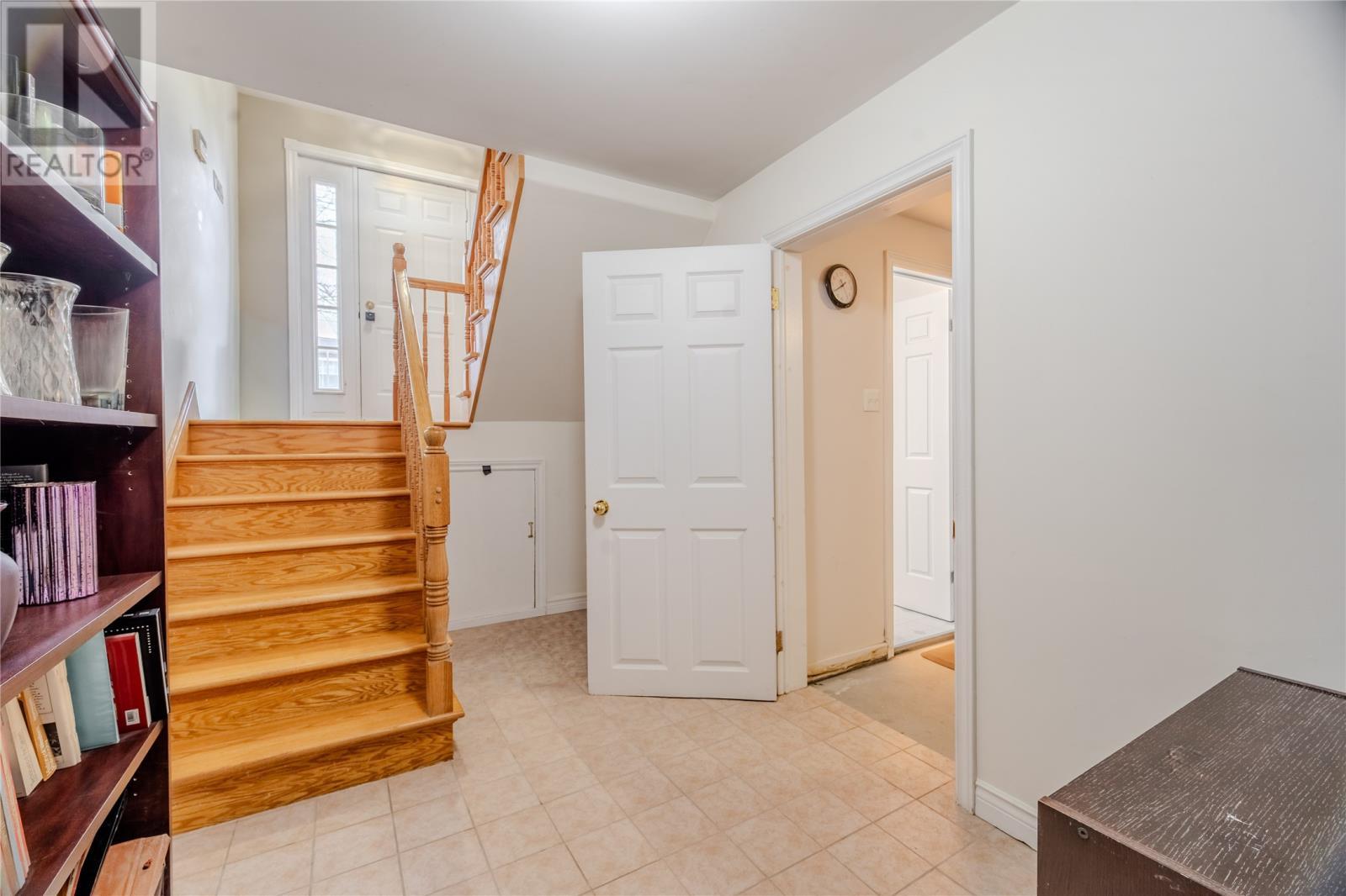 47 Empire Avenue, St. John'S, NL - Indoor Photo Showing Other Room
