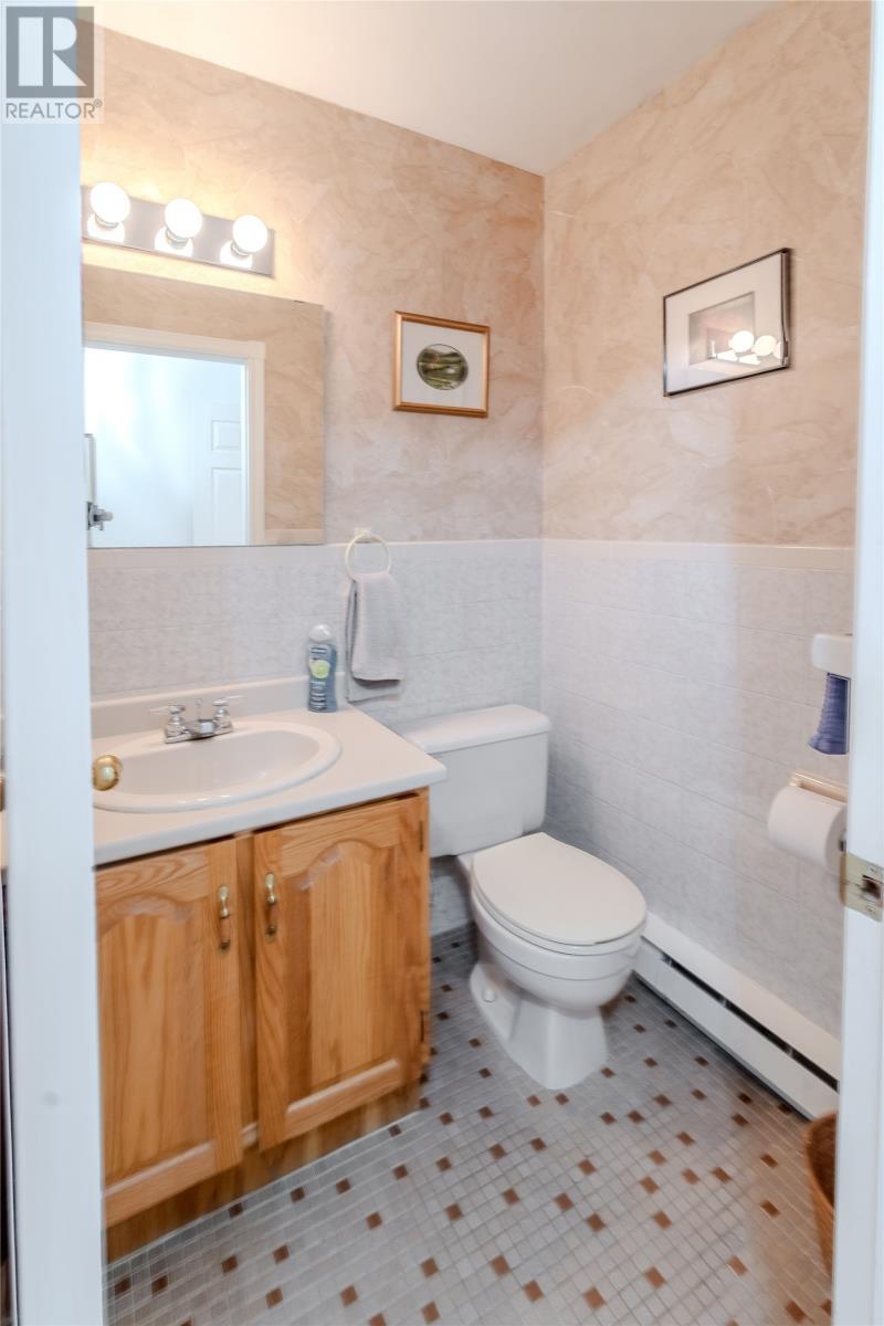 47 Empire Avenue, St. John'S, NL - Indoor Photo Showing Bathroom