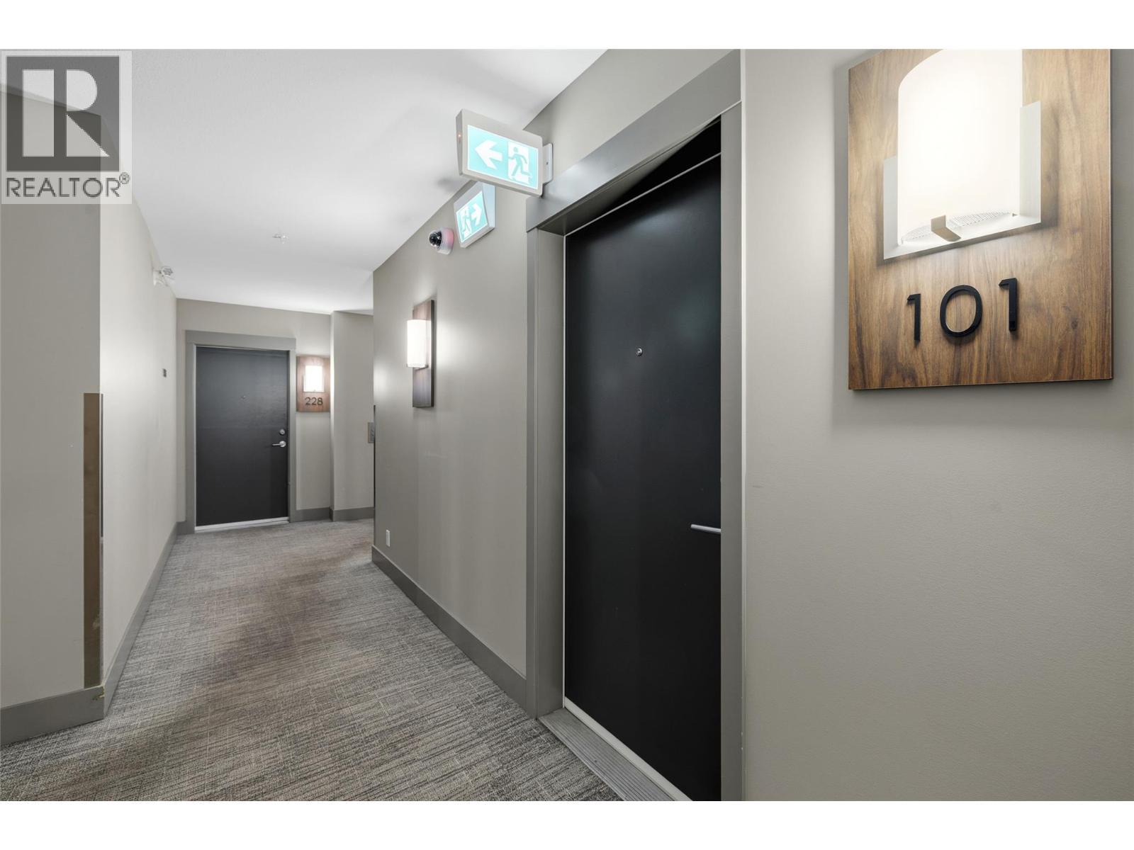 1775 Chapman Place Unit# 101, Kelowna, BC - Indoor Photo Showing Other Room