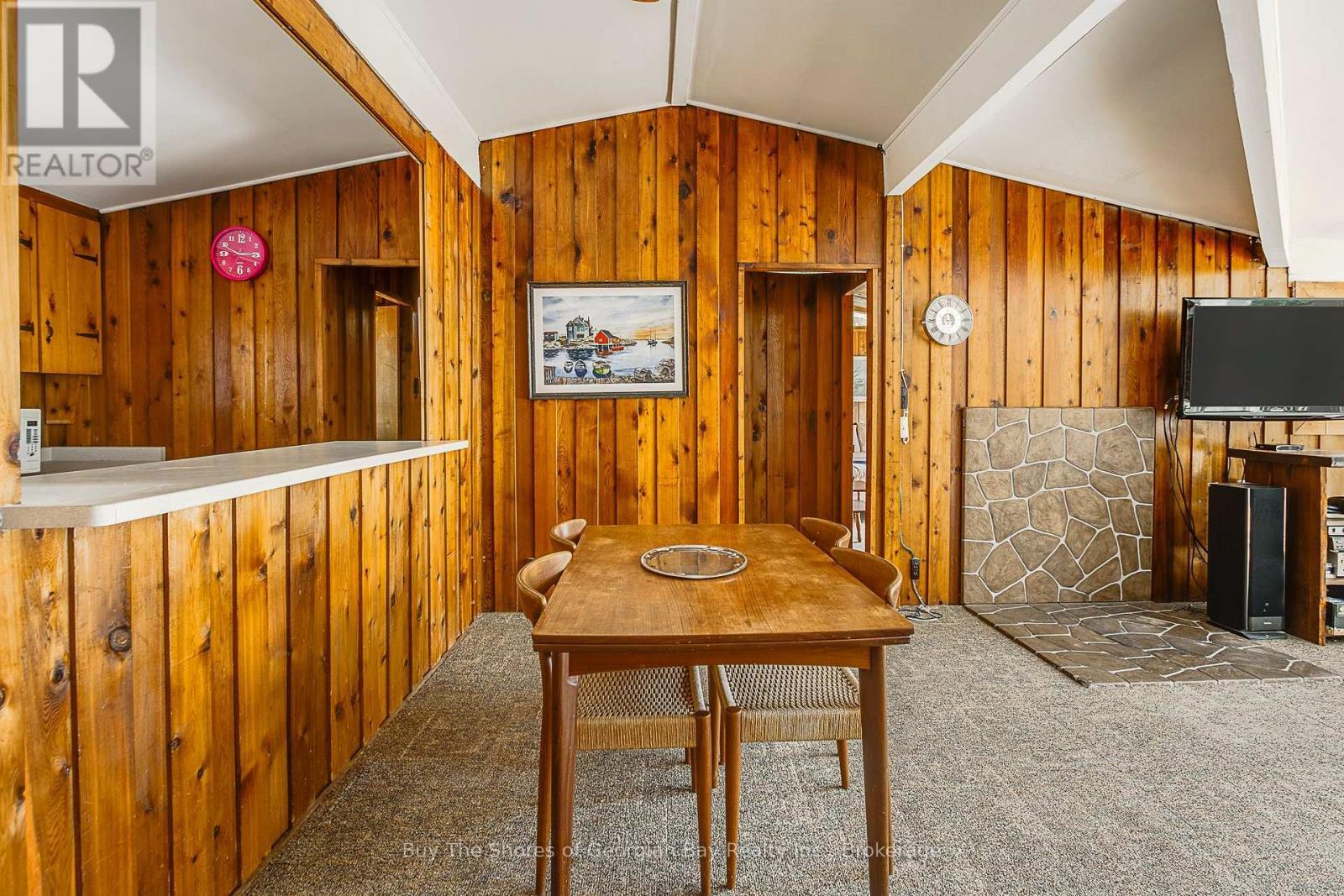 8 Nassau Court, Tiny, ON - Indoor Photo Showing Other Room