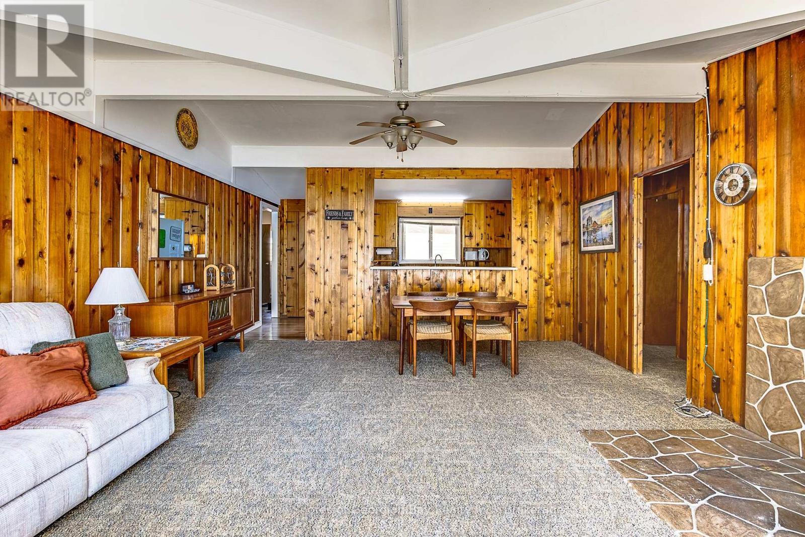 8 Nassau Court, Tiny, ON - Indoor