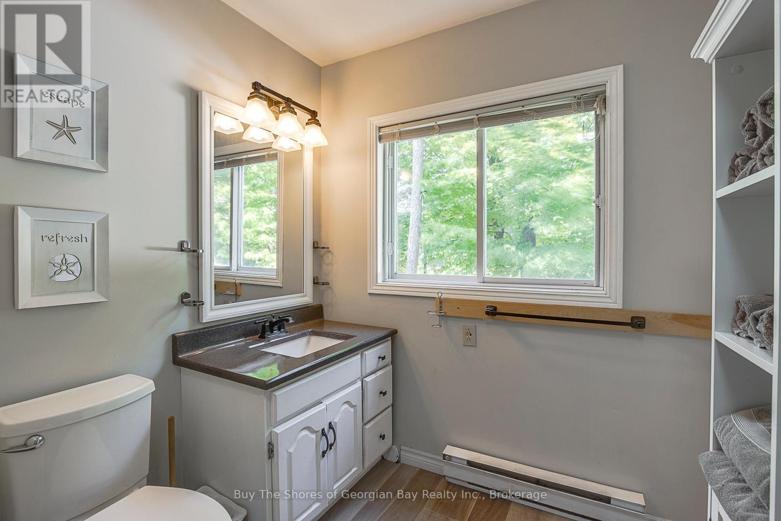 8 Nassau Court, Tiny, ON - Indoor Photo Showing Bathroom