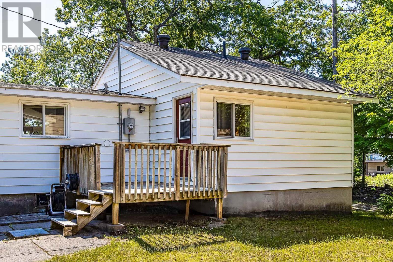 8 Nassau Court, Tiny, ON - Outdoor With Exterior