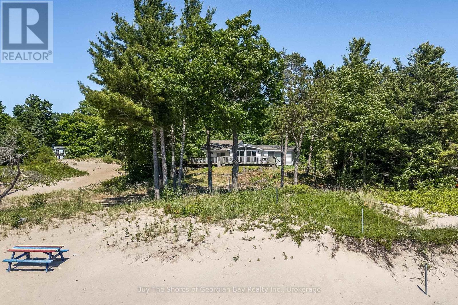 8 Nassau Court, Tiny, ON - Outdoor