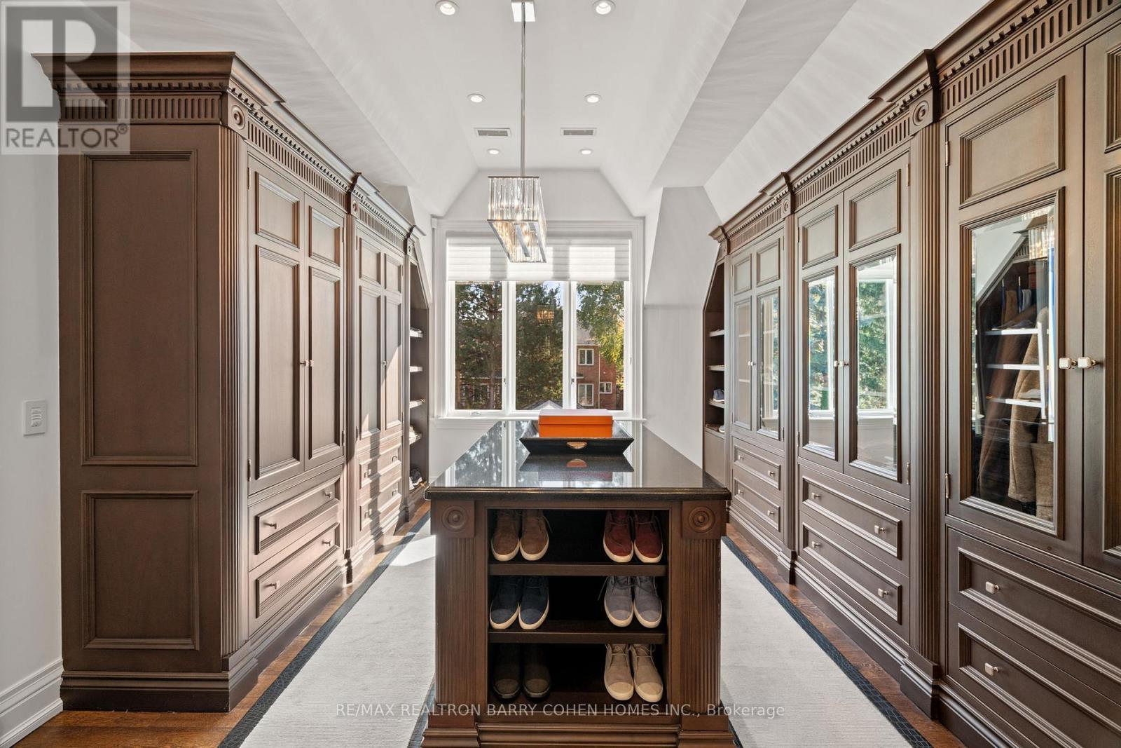143 Highland Crescent, Toronto, ON - Indoor Photo Showing Other Room