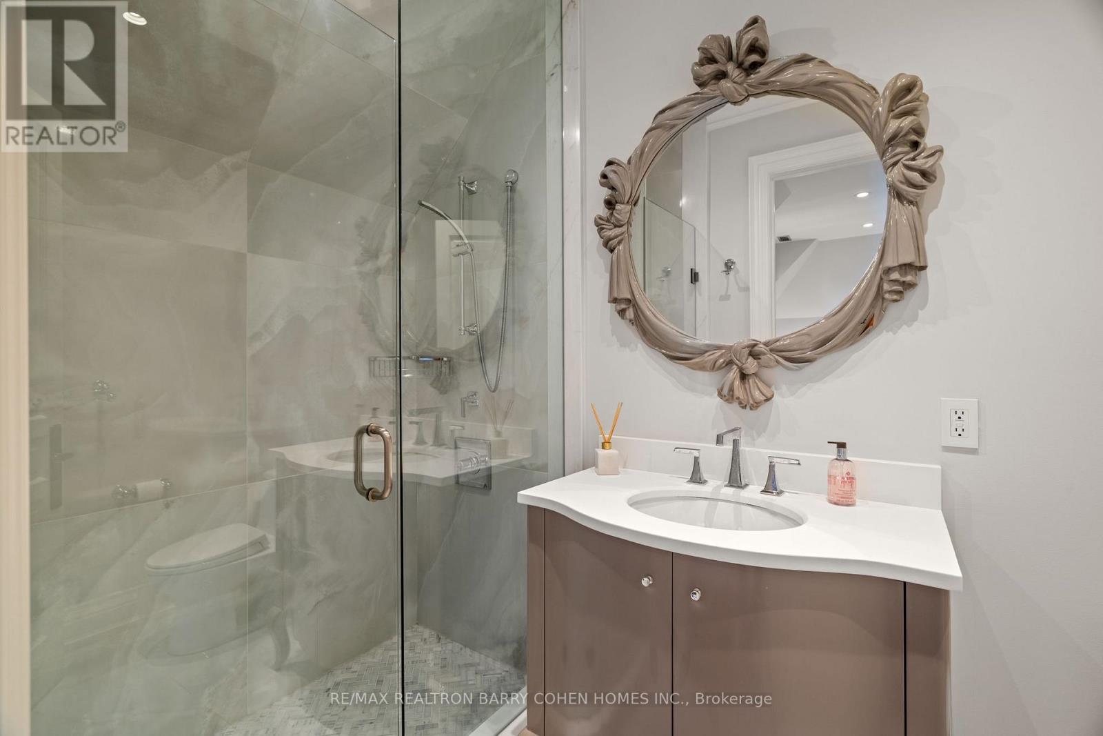 143 Highland Crescent, Toronto, ON - Indoor Photo Showing Bathroom
