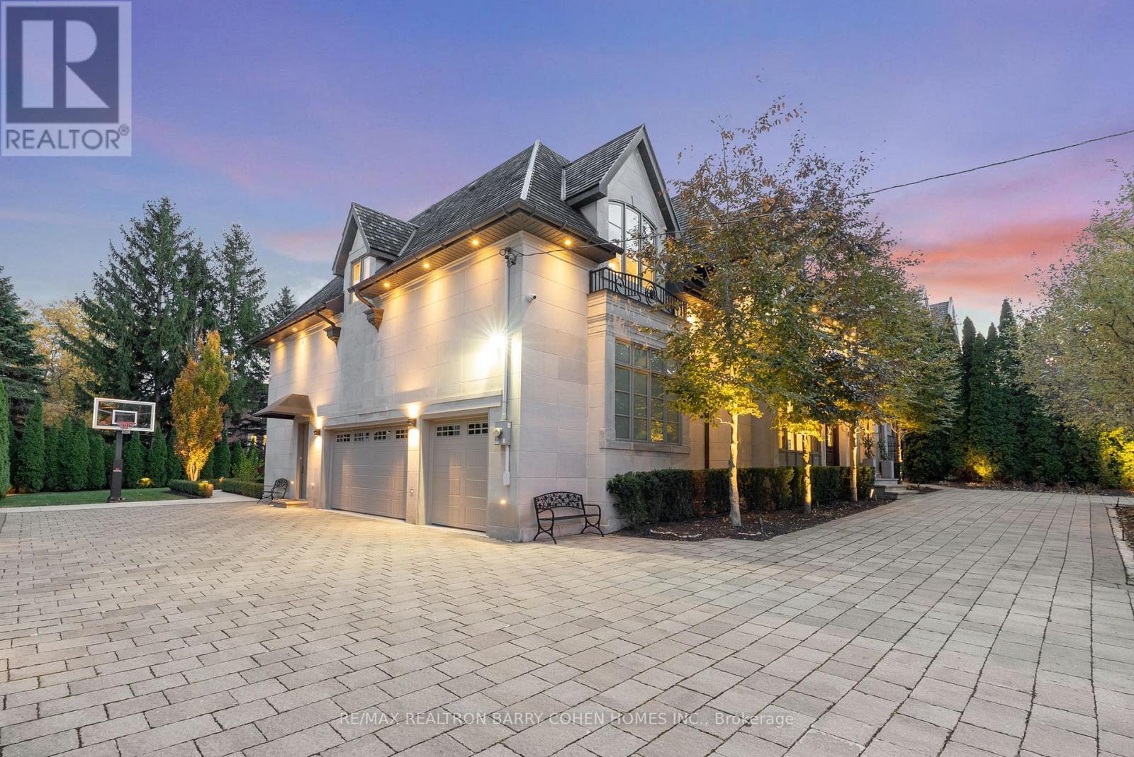143 Highland Crescent, Toronto, ON - Outdoor