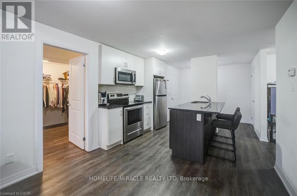 705 - 2635 William Jackson Drive, Pickering, ON - Indoor Photo Showing Kitchen With Stainless Steel Kitchen