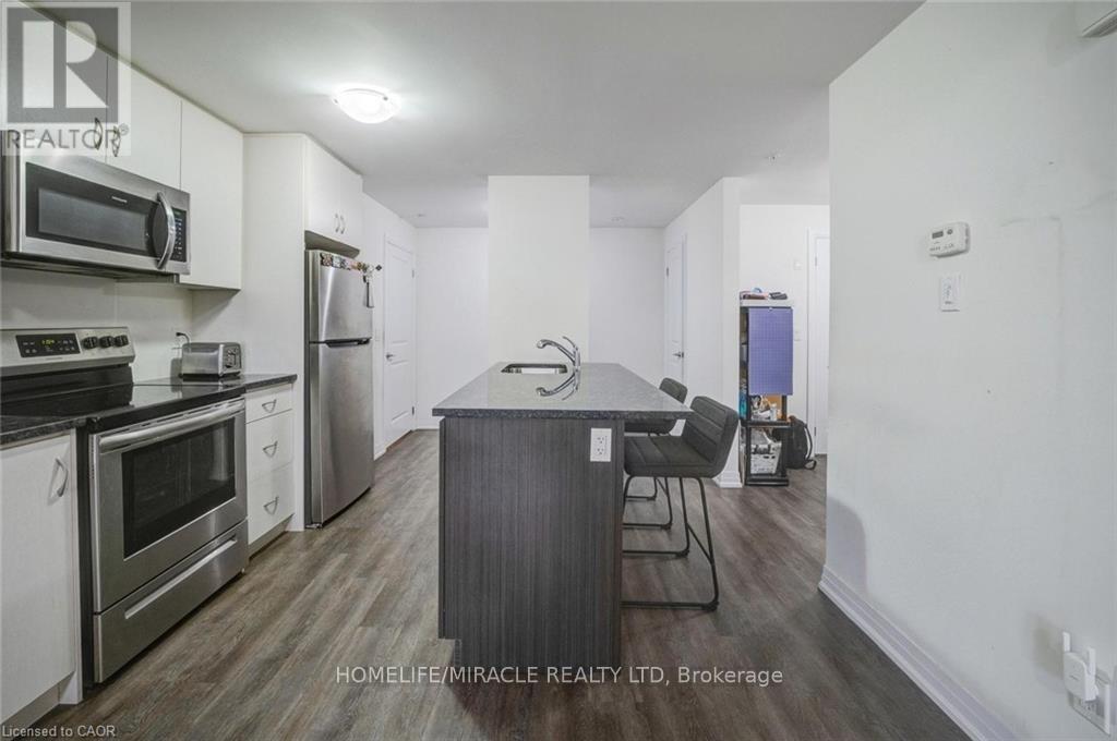 705 - 2635 William Jackson Drive, Pickering, ON - Indoor Photo Showing Kitchen With Stainless Steel Kitchen