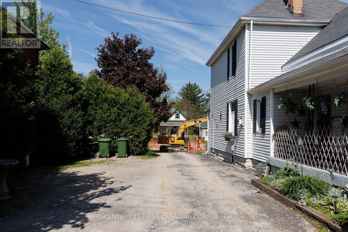 61 Alma Street, St. Thomas, ON