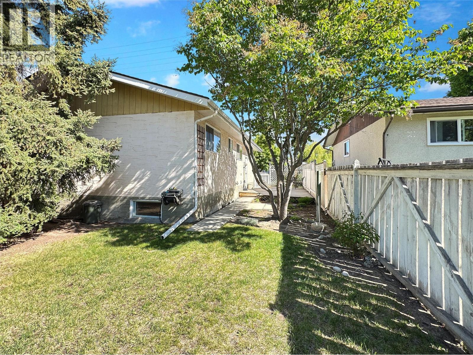 2501 3Rd Street S, Cranbrook, BC - Outdoor