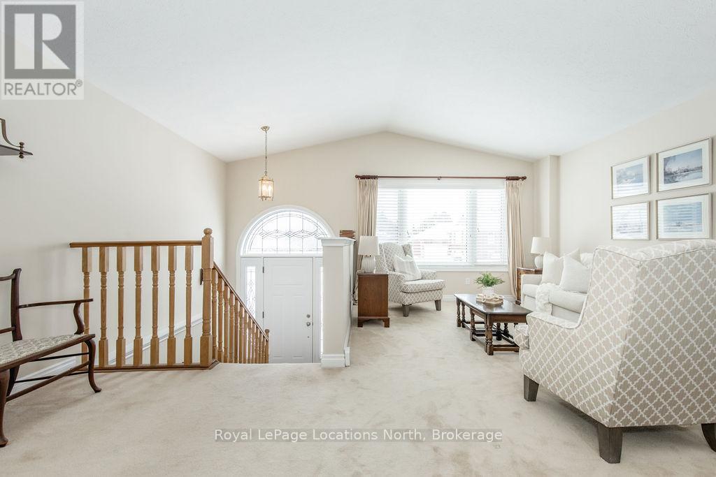 40 Fairway Crescent, Wasaga Beach, ON - Indoor Photo Showing Other Room