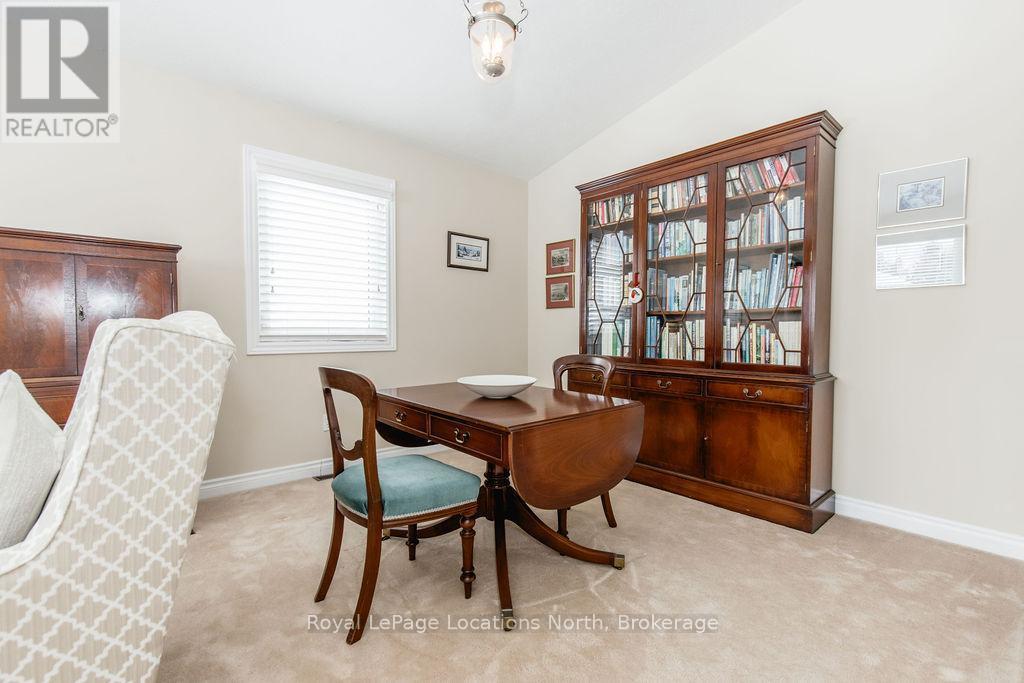 40 Fairway Crescent, Wasaga Beach, ON - Indoor Photo Showing Office