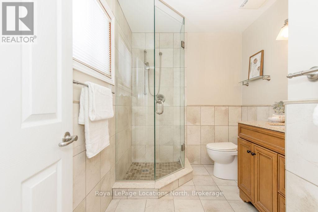 40 Fairway Crescent, Wasaga Beach, ON - Indoor Photo Showing Bathroom