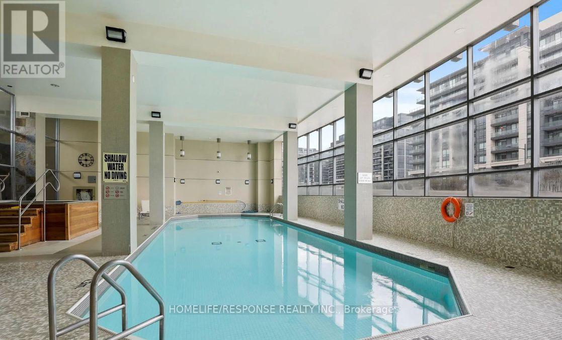 1011 - 48 Suncrest Boulevard, Markham, ON - Indoor Photo Showing Other Room With In Ground Pool