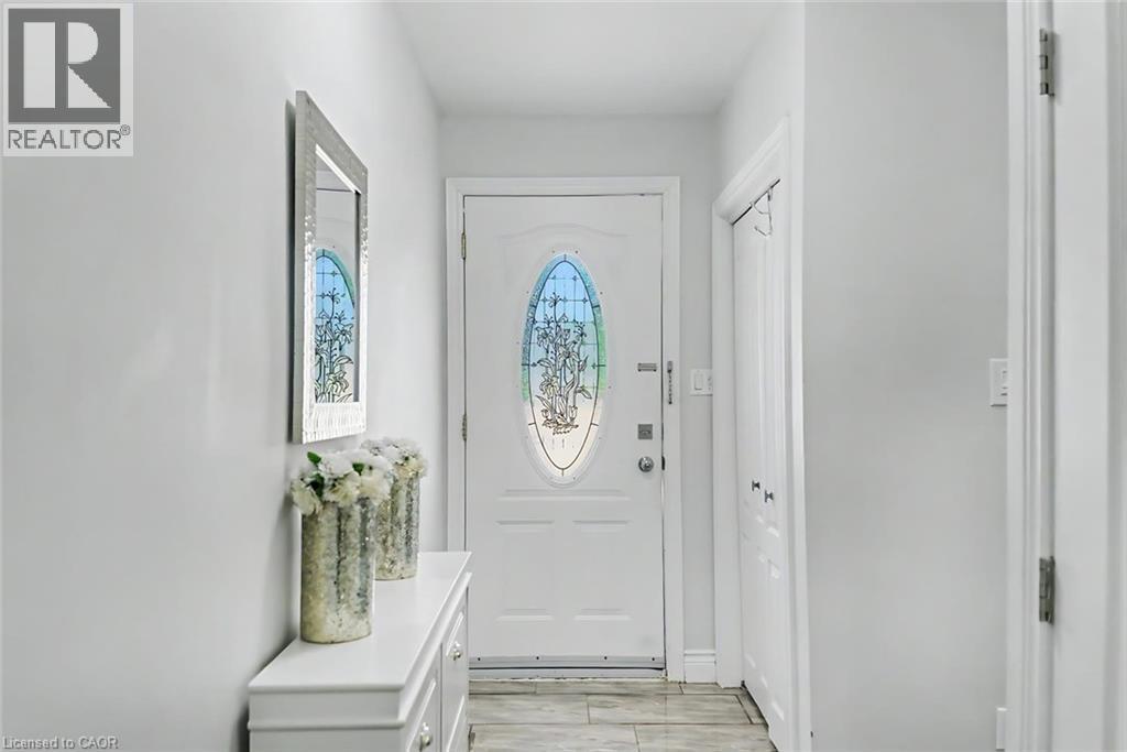 158 Plymouth Road, Kitchener, ON - Indoor Photo Showing Other Room