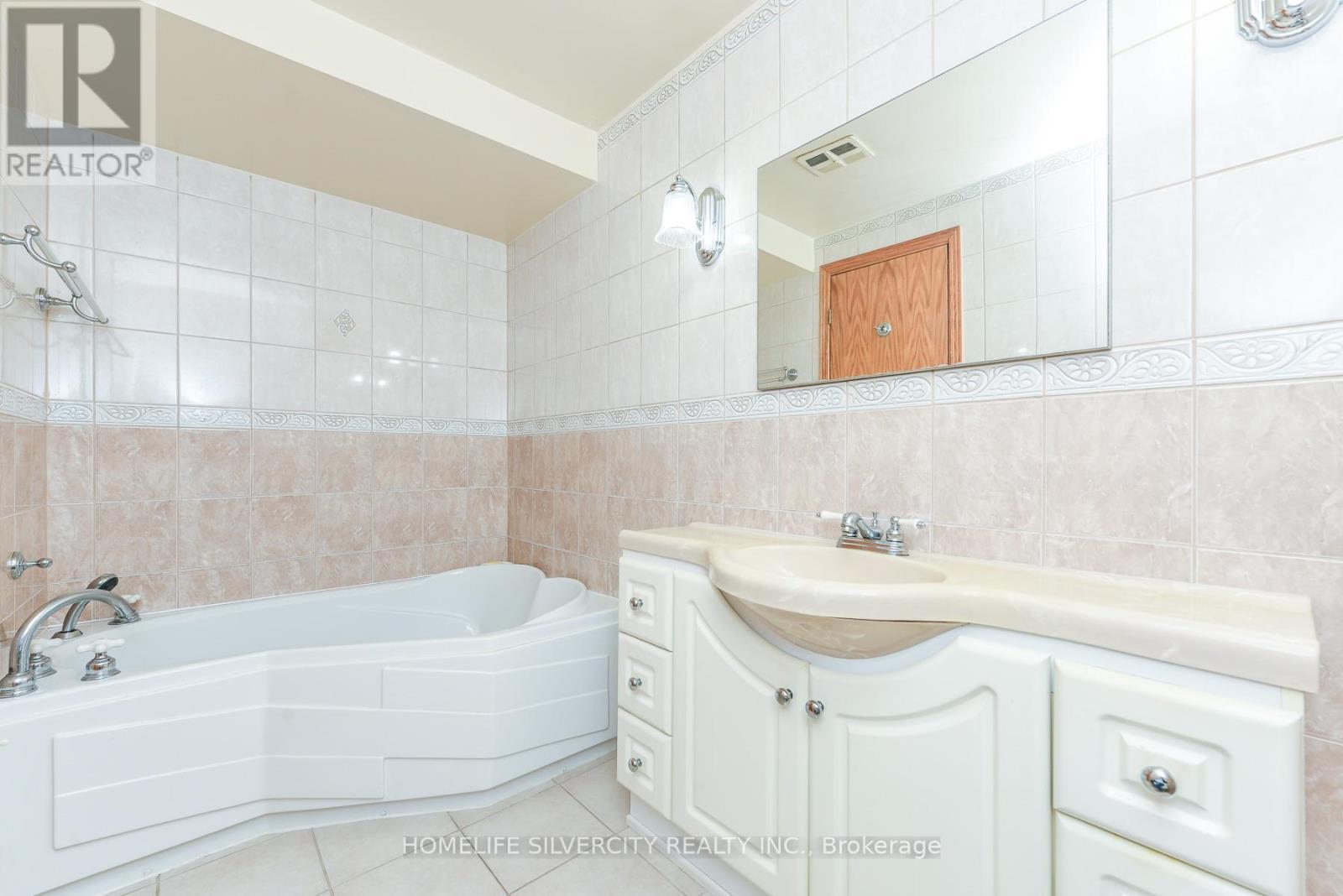 7378 Bybrook Drive, Mississauga, ON - Indoor Photo Showing Bathroom