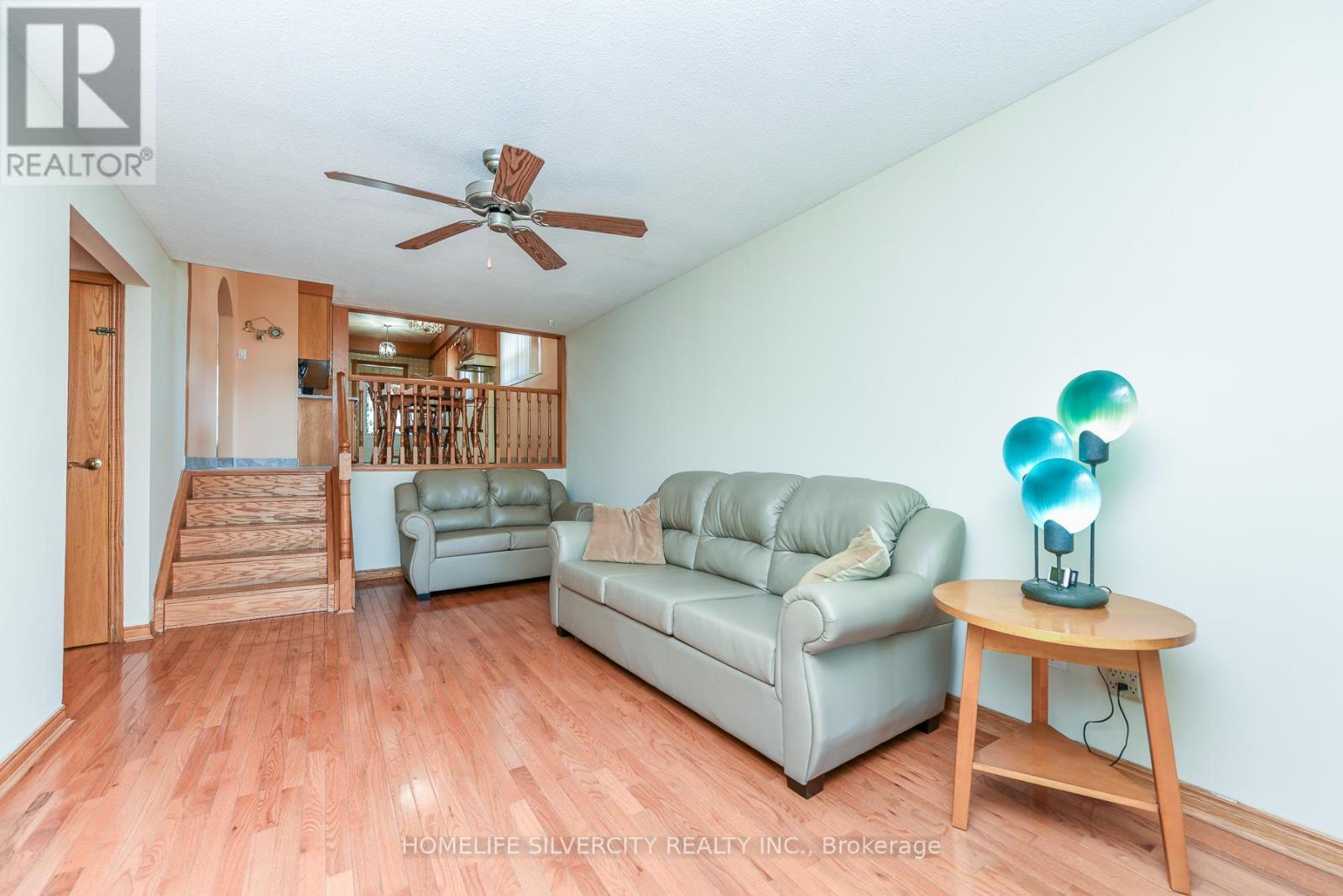7378 Bybrook Drive, Mississauga, ON - Indoor Photo Showing Living Room