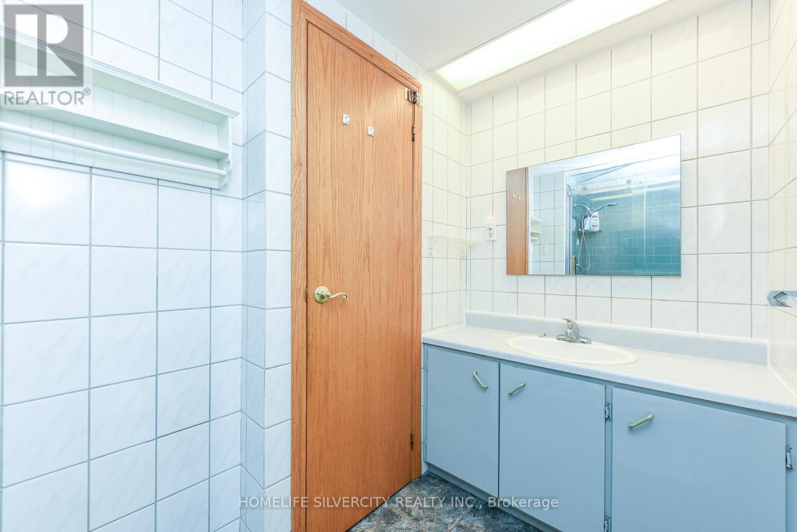 7378 Bybrook Drive, Mississauga, ON - Indoor Photo Showing Bathroom