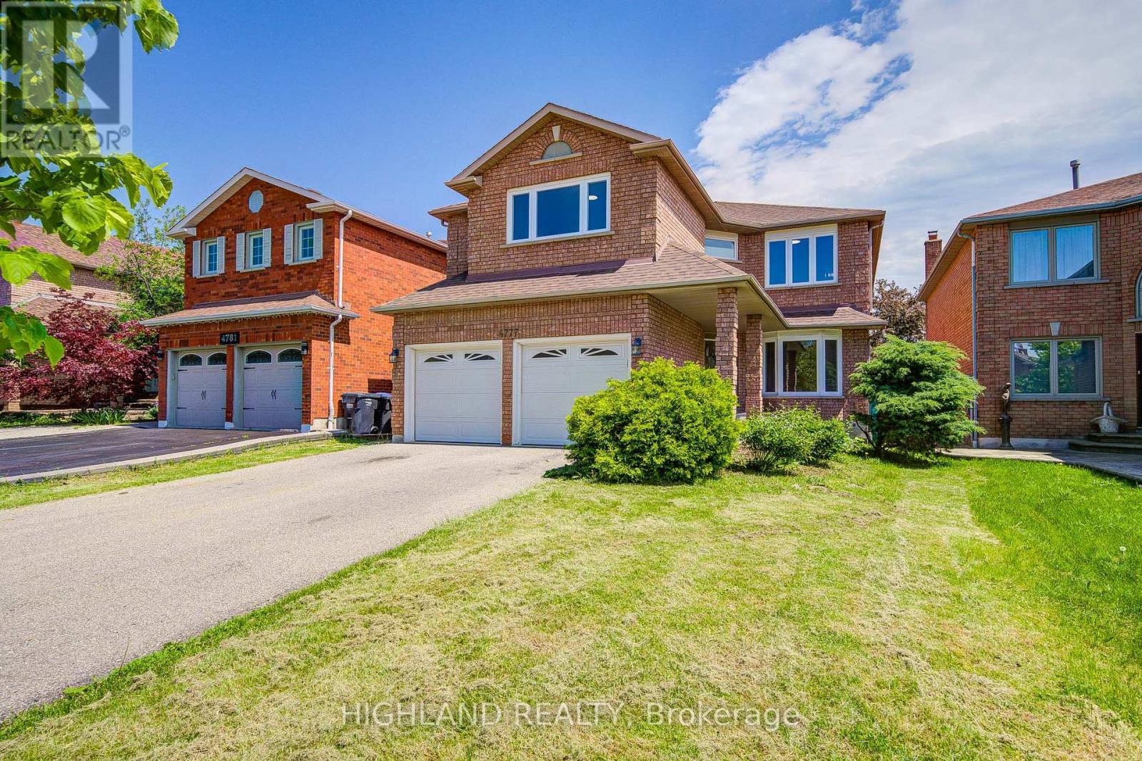4777 Crystal Rose Drive, Mississauga, ON - Outdoor With Facade