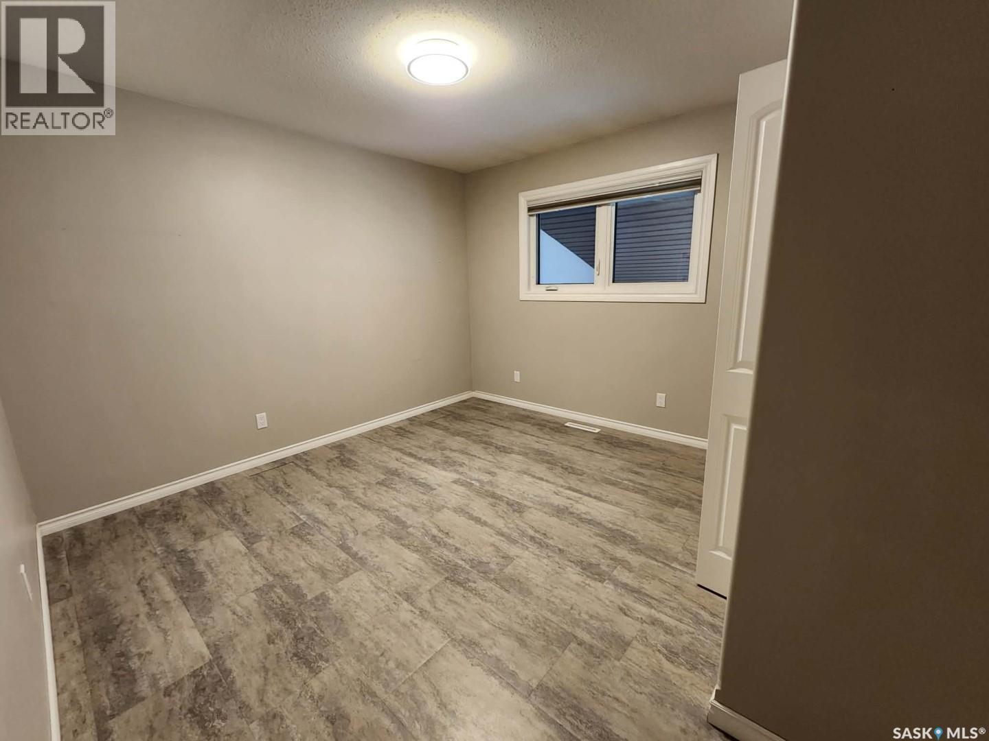 891 2Nd Street E, Shaunavon, SK - Indoor Photo Showing Other Room