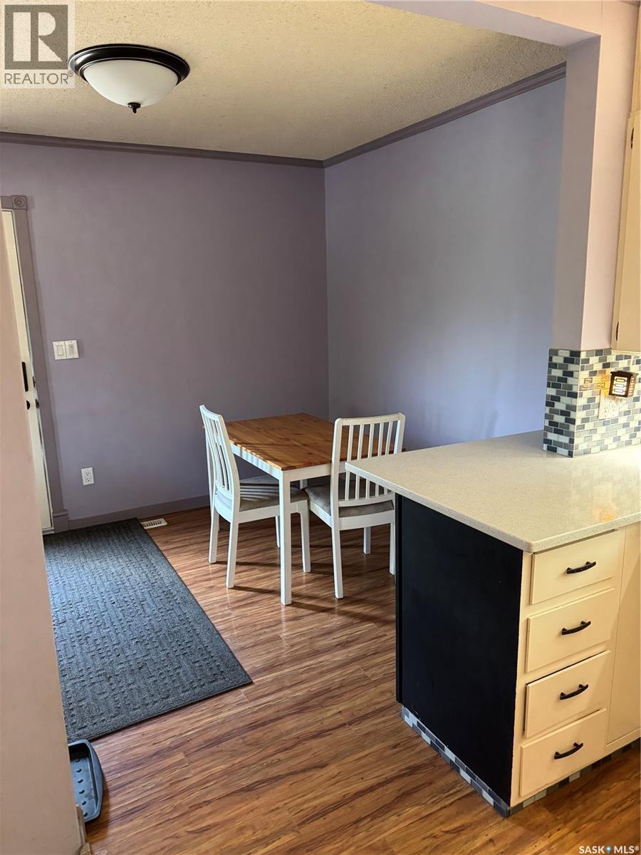 237 Perkins Street, Estevan, SK - Indoor