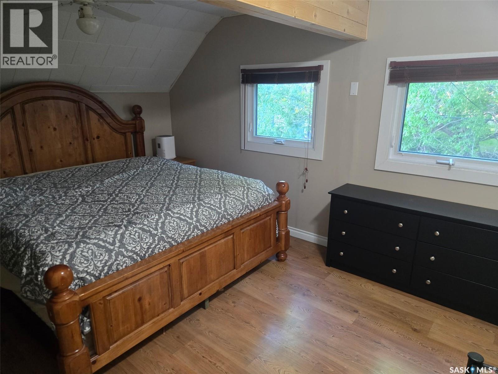 237 Perkins Street, Estevan, SK - Indoor Photo Showing Bedroom