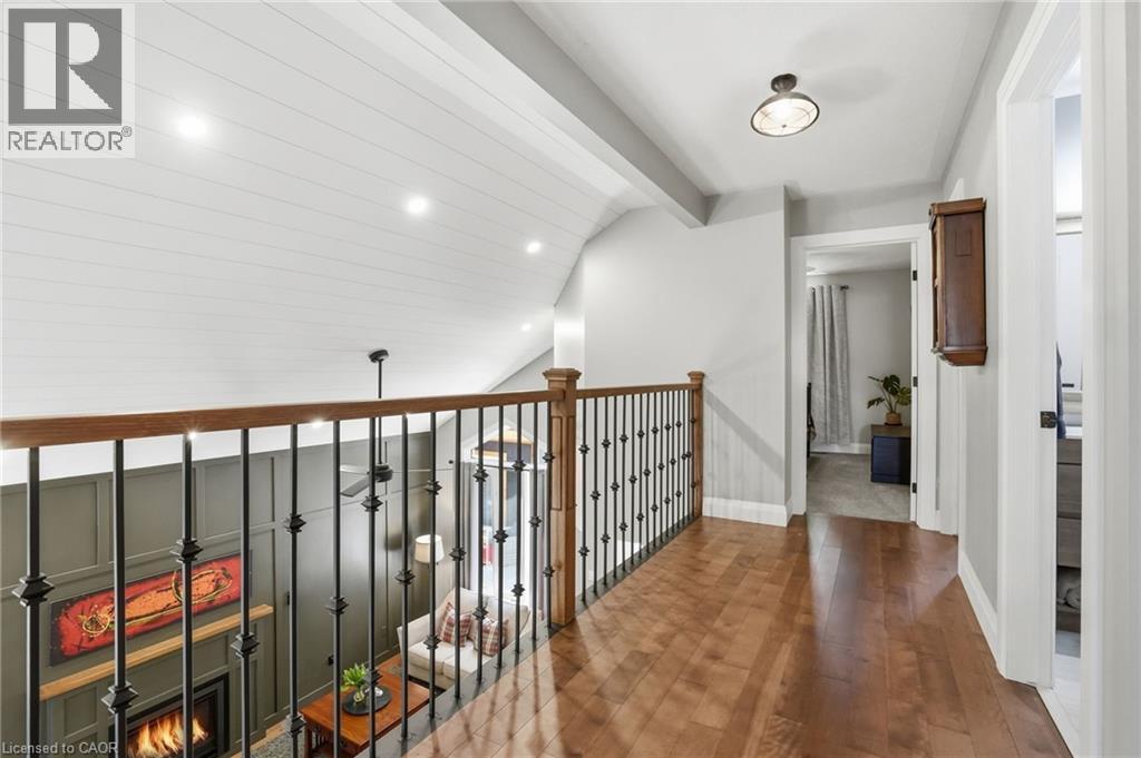 1300 Silvan Forest Drive, Burlington, ON - Indoor Photo Showing Other Room