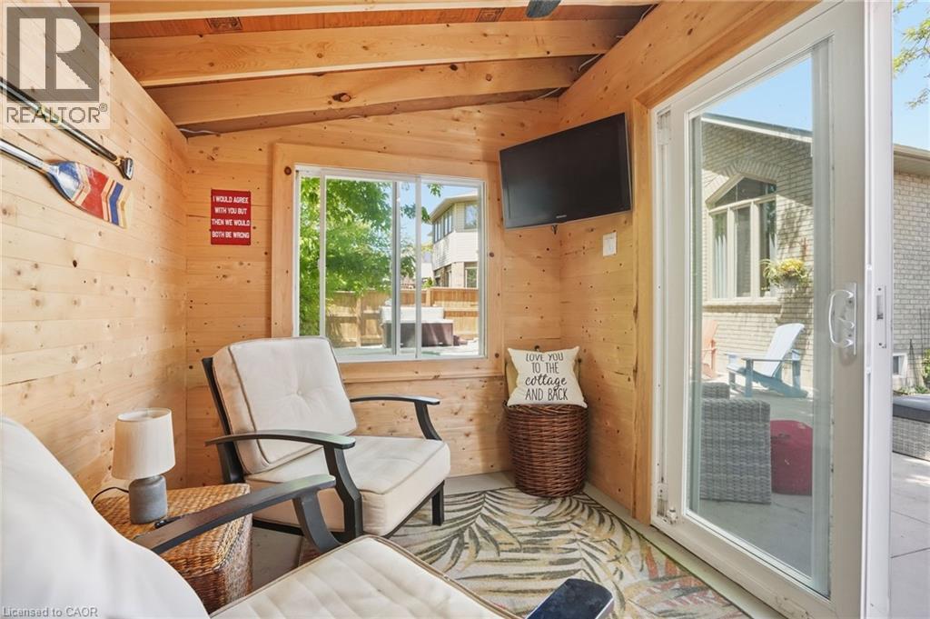 1300 Silvan Forest Drive, Burlington, ON - Indoor Photo Showing Other Room
