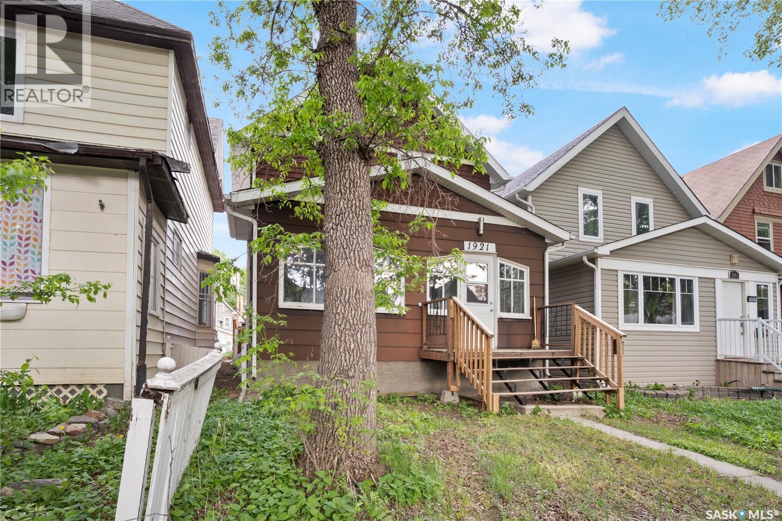 1921 Garnet Street, Regina, SK - Outdoor
