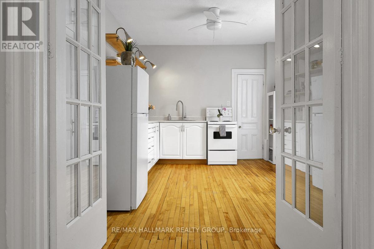 120 Strathcona Avenue, Ottawa, ON - Indoor