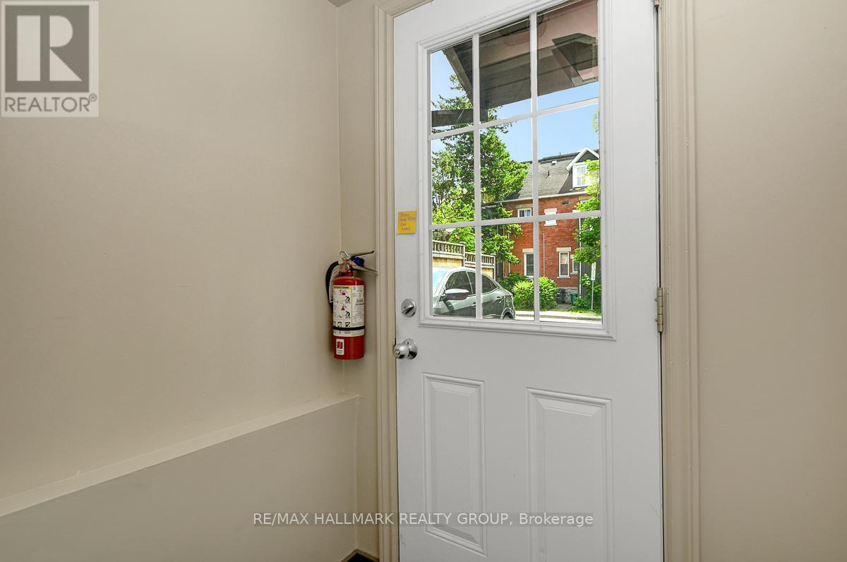 120 Strathcona Avenue, Ottawa, ON - Photo Showing Other Room