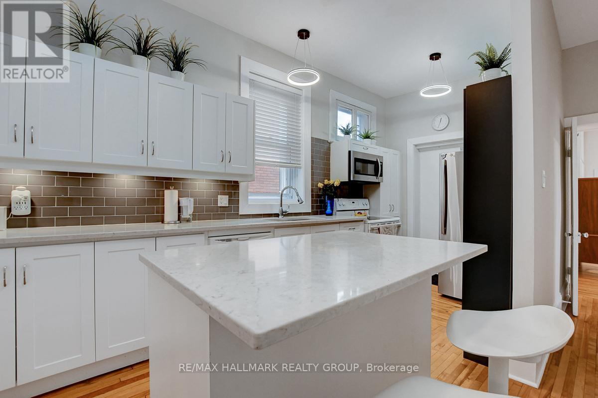 120 Strathcona Avenue, Ottawa, ON - Indoor Photo Showing Kitchen